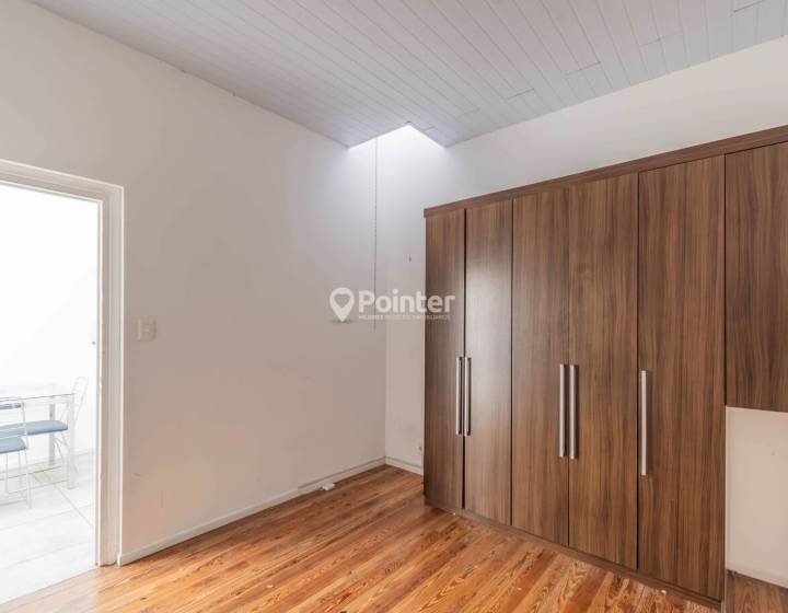 Apartamento de 1 Dormitorio + Escritorio en planta baja.