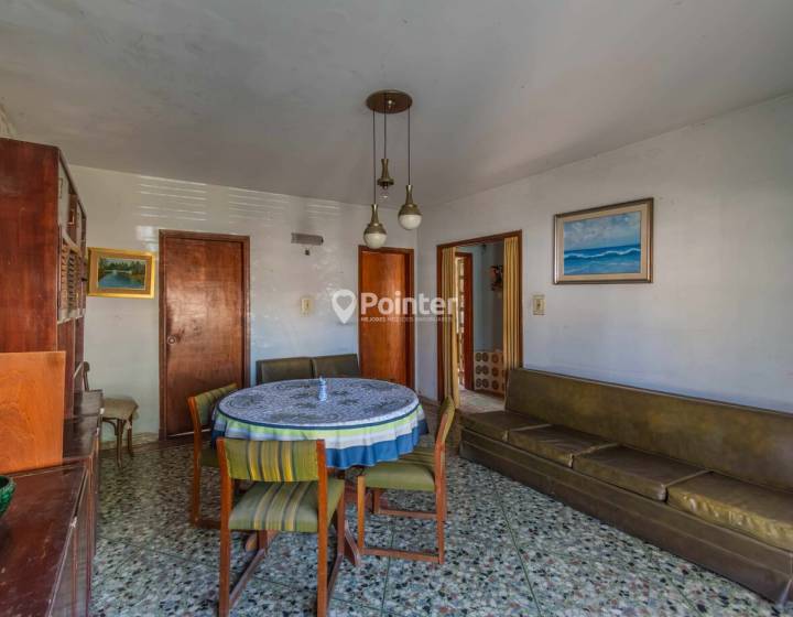 VENTA EN LAS ACACIAS DE CASA Y APARTAMENTO EN UN MISMO PADR&Oacute;N, A RECICLAR