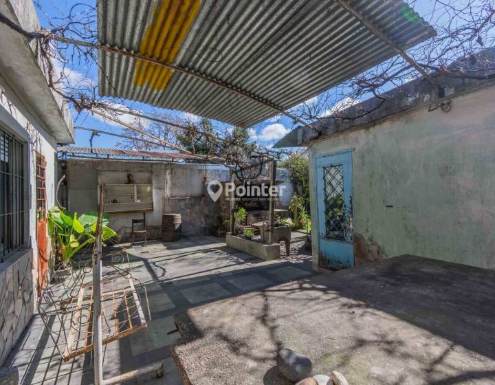 VENTA EN LAS ACACIAS DE CASA Y APARTAMENTO EN UN MISMO PADR&Oacute;N, A RECICLAR