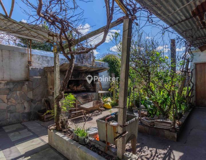 VENTA EN LAS ACACIAS DE CASA Y APARTAMENTO EN UN MISMO PADR&Oacute;N, A RECICLAR
