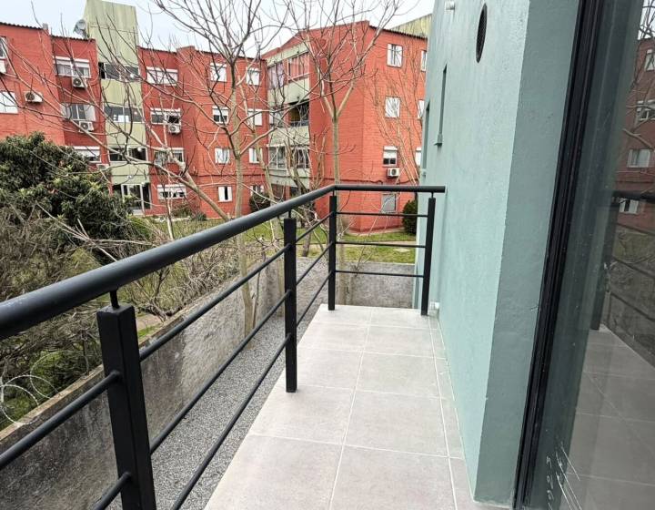 Alquiler anual apartamento a estrenar 1 dormitorio con cochera Maldonado