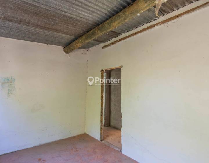 Casa a reciclar con gran terreno pr&oacute;xima a barrios privados