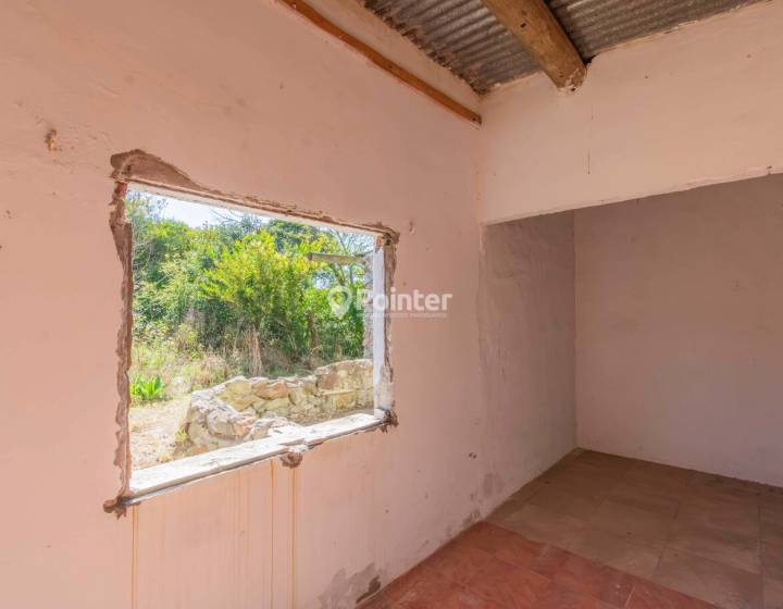 Casa a reciclar con gran terreno pr&oacute;xima a barrios privados