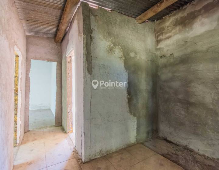 Casa a reciclar con gran terreno pr&oacute;xima a barrios privados