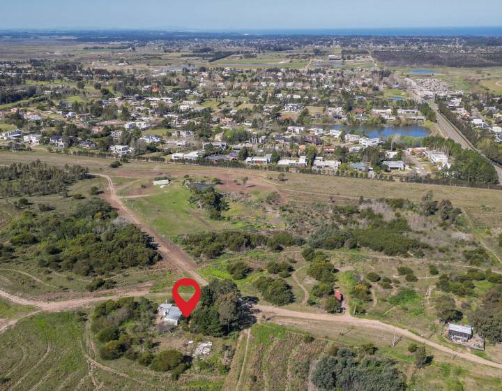 Casa a reciclar en terreno de 919 m2 Pr&oacute;xima a barrios privados