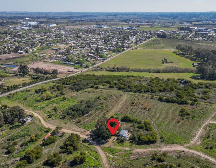 Casa a reciclar en terreno de 919 m2 Pr&oacute;xima a barrios privados