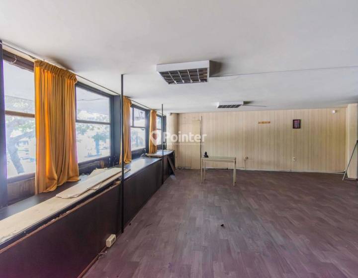 Venta de local comercial con renta del 7%