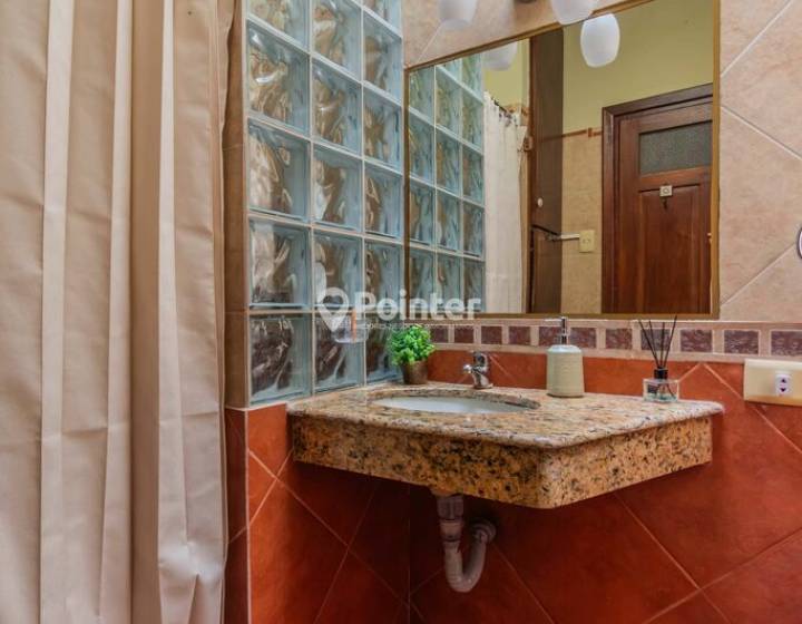 Casa de 2 dormitorios con garaje
