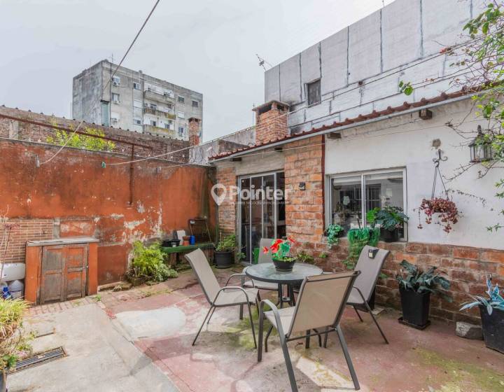Casa de 2 dormitorios con garaje