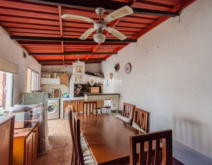 Casa de 2 dormitorios con garaje