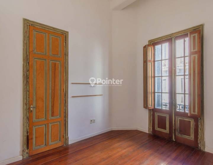 Apartamento de 4 dormitorios con terraza exclusiva de casi 80 m en Ciudad Vieja