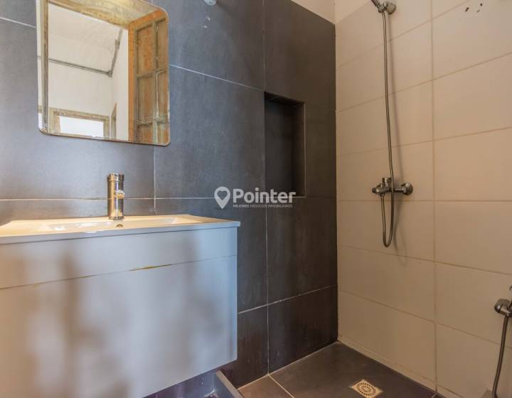 Apartamento de 4 dormitorios con terraza exclusiva de casi 80 m en Ciudad Vieja