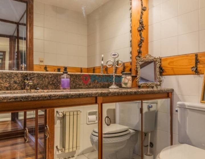Espectacular Casa En Pocitos, 5 Dormitorios,6 Ba&ntilde;os,parrillero Y Piscina