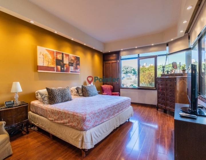 Espectacular Casa En Pocitos, 5 Dormitorios,6 Ba&ntilde;os,parrillero Y Piscina