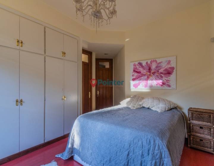 Espectacular Casa En Pocitos, 5 Dormitorios,6 Ba&ntilde;os,parrillero Y Piscina
