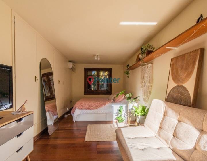 Espectacular Casa En Pocitos, 5 Dormitorios,6 Ba&ntilde;os,parrillero Y Piscina