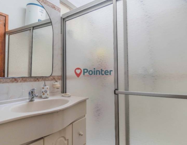 Venta Hermosa Casa 2 Dormitorios Con Gran Fondo -