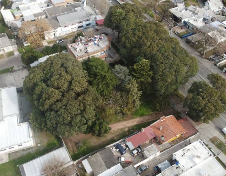 SE VENDE TERRENO SOBRE AVDA.GARZON