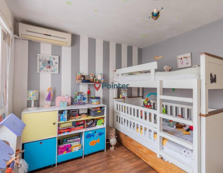 Casa de 2 dormitorios + escritorio y parrillero. Cord&oacute;n Sur