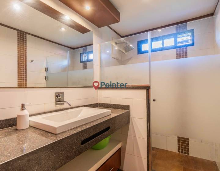 SE VENDE MAGNIFICA CASA EN LOMAS DE SOLYMAR