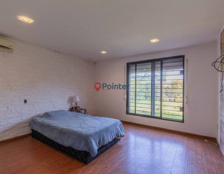 SE VENDE MAGNIFICA CASA EN LOMAS DE SOLYMAR