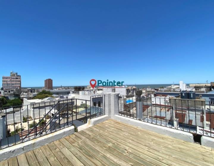 Alquilo Apartamento Triplex De 2 Dormitorios Con Terraza Y Mirador, Ciudad Vieja
