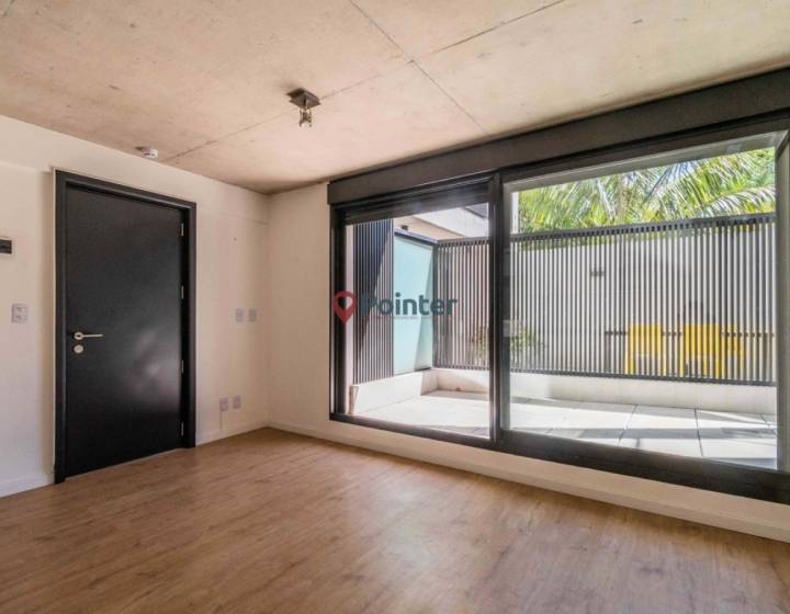 Alquilo apartamento de 1 dormitorio tipo loft, patio con parrillero, Punta Carretas