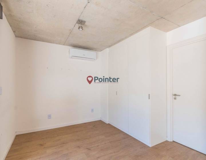 Alquilo apartamento de 1 dormitorio tipo loft, patio con parrillero, Punta Carretas