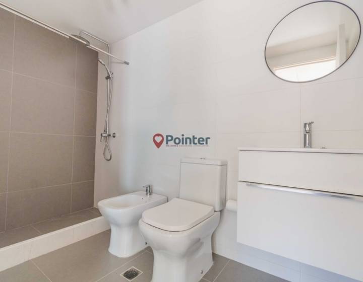 Alquilo apartamento de 1 dormitorio tipo loft, patio con parrillero, Punta Carretas