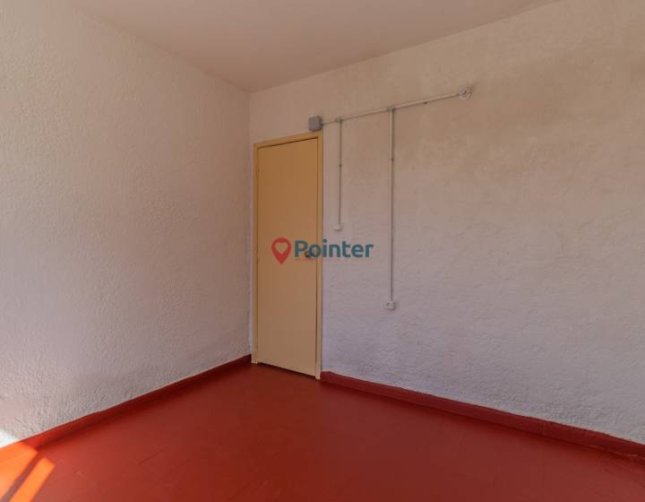 Gran oportunidad - Vivienda totalmente reciclada.

Ideal para vivir o inversi&oacute;n ya que tiene muy b...
