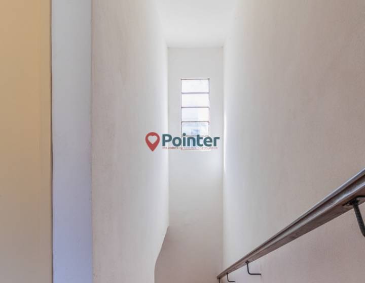 Gran oportunidad - Vivienda totalmente reciclada.

Ideal para vivir o inversi&oacute;n ya que tiene muy b...