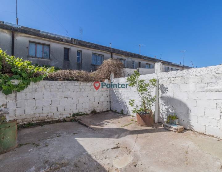 Gran oportunidad - Vivienda totalmente reciclada.

Ideal para vivir o inversi&oacute;n ya que tiene muy b...