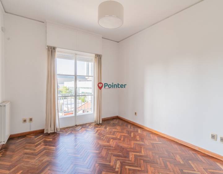 Alquilo apartamento de 2 dormitorios + escritorio, garaje y box, Rambla de Punta Carretas