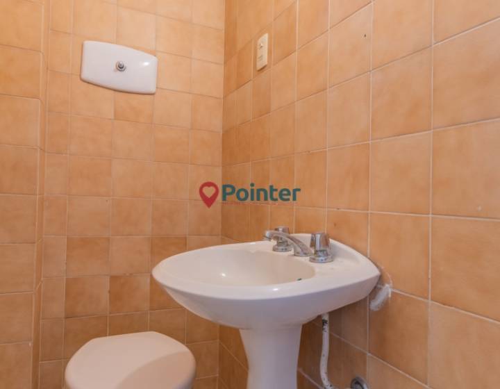 Vendo apartamento de 2 dormitorios y 2 ba&ntilde;os, garaje fijo, Pocitos