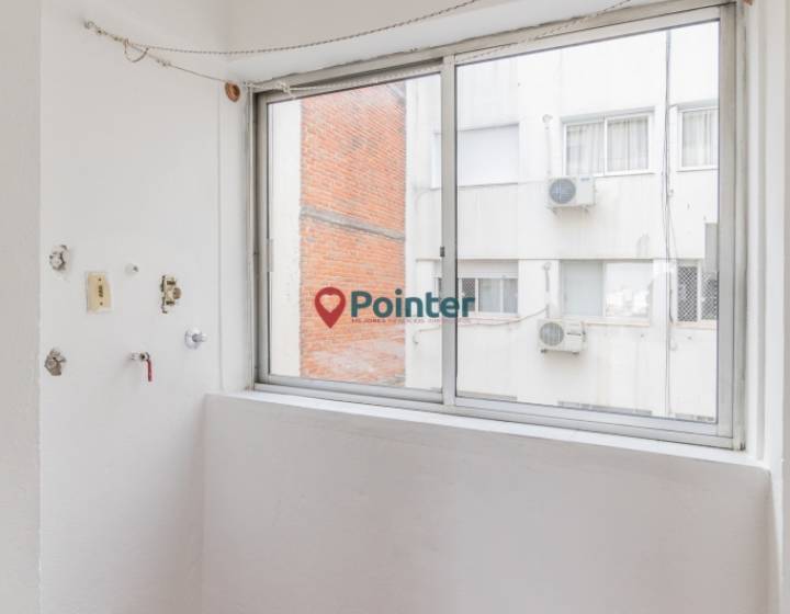 Vendo apartamento de 2 dormitorios y 2 ba&ntilde;os, garaje fijo, Pocitos