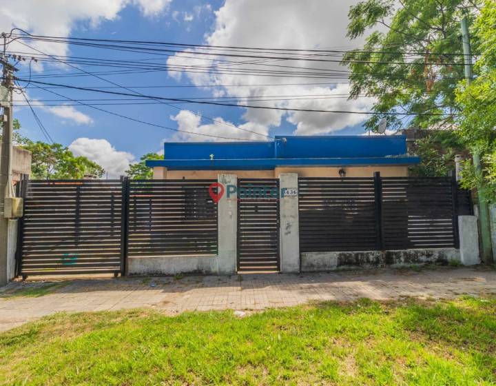 Hermosa Casa de 4 Dormitorios en Ituzaing&oacute;