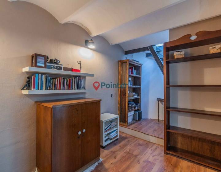 CASA DE ESTILO INDUSTRIAL, 3 DORMITORIOS EN POCITOS.