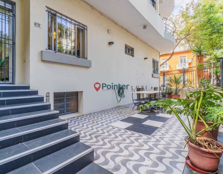 Apartamento 2 dormitorios con Gran Patio Trouville punta carretas