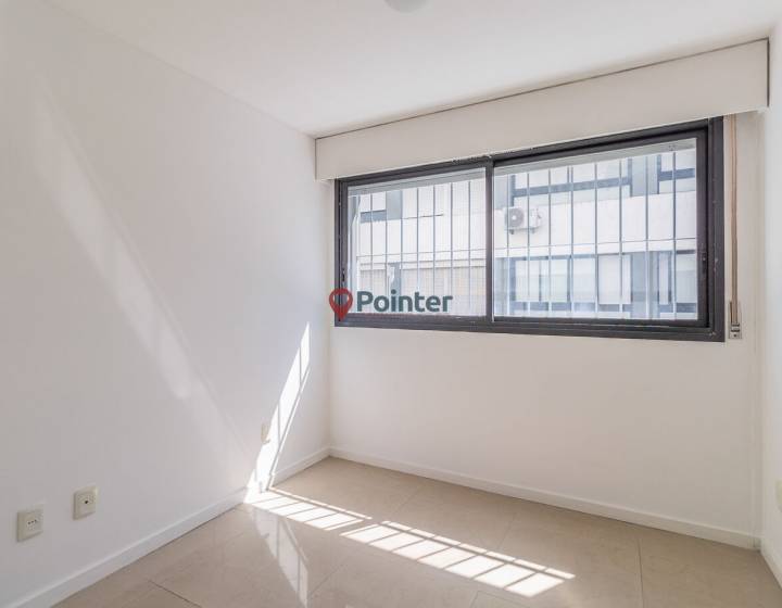 Alquiler apartamento ideal consultorio 1 dormitorio, garaje y terraza proximo a Shopping