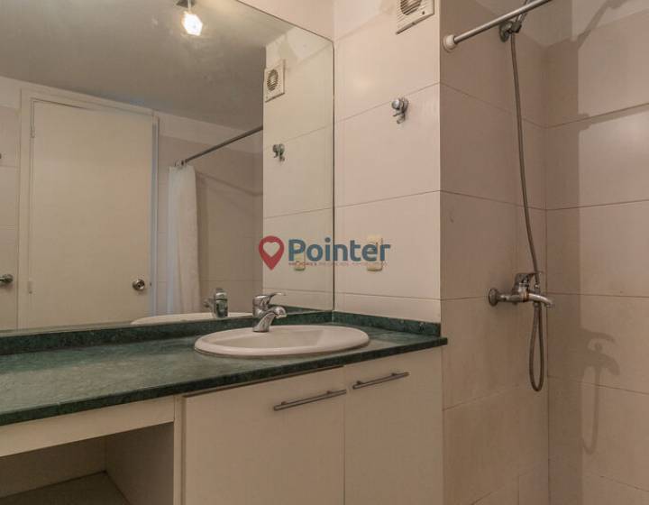 Alquiler apartamento ideal consultorio 1 dormitorio, garaje y terraza proximo a Shopping