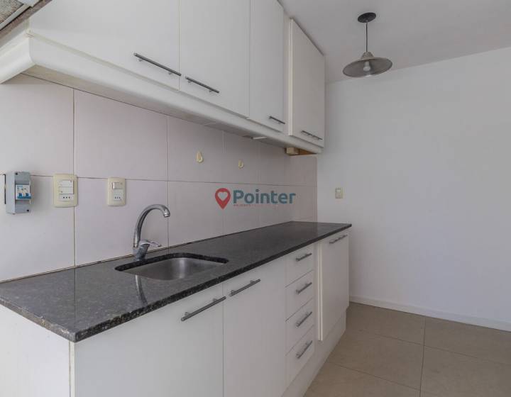 Alquiler apartamento ideal consultorio 1 dormitorio, garaje y terraza proximo a Shopping