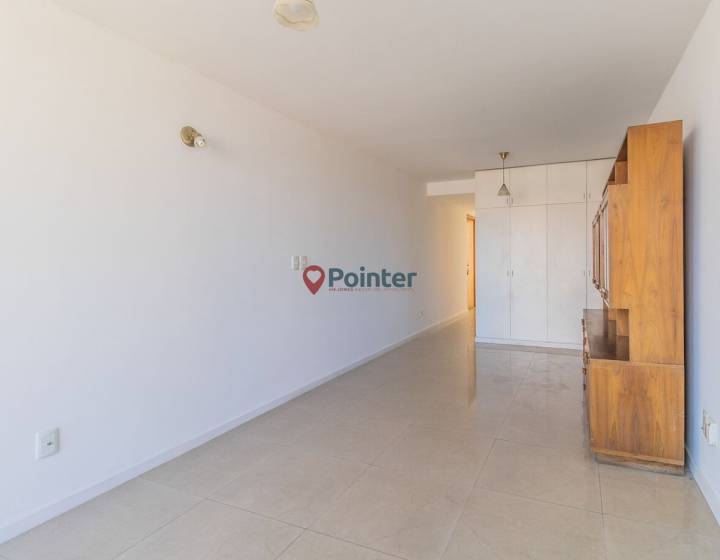 Alquiler apartamento ideal consultorio 1 dormitorio, garaje y terraza proximo a Shopping