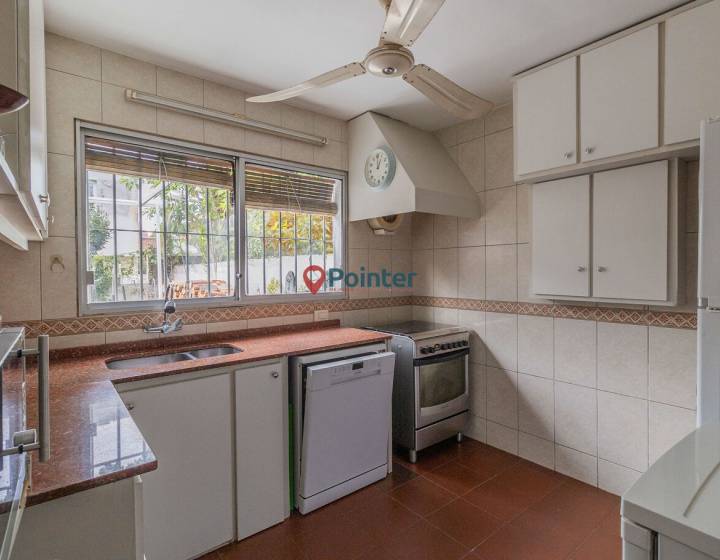 Casa Padr&oacute;n &Uacute;nico 3 a 4 Dormitorios en Mac Eachen y Rivera, Pocitos