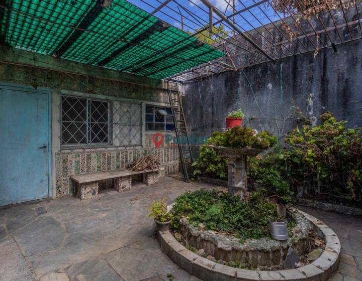Se alquila hermosa casa de 2 dormitorios en Uni&oacute;n. En zona tranquila y residencial. A una cuadra de ...