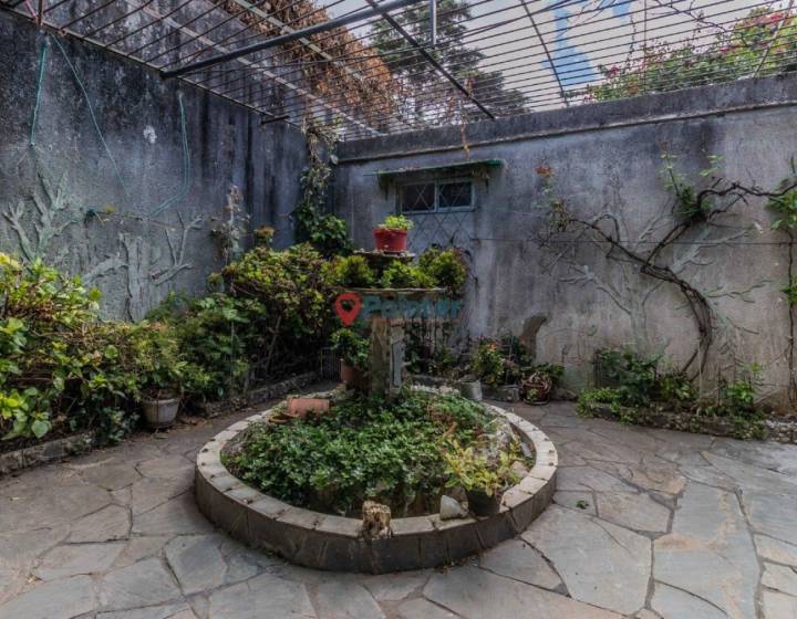 Se alquila hermosa casa de 2 dormitorios en Uni&oacute;n. En zona tranquila y residencial. A una cuadra de ...