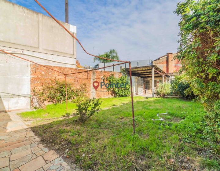 Alquiler Casa de 3 dormitorios con garaje y jard&iacute;n - Atahualpa