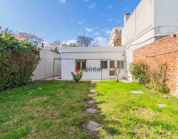 Alquiler Casa de 3 dormitorios con garaje y jard&iacute;n - Atahualpa