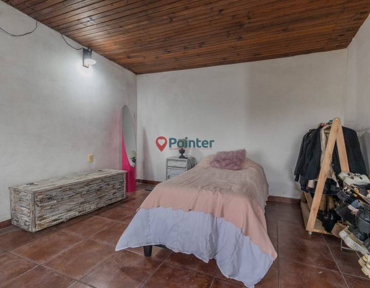 casa 3 dormitorios con garage y jardin en la Teja