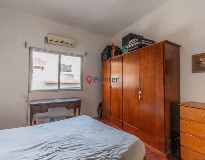 VENTA PH DE ALTOS 3 DORMITORIOS Y BARBACOA EN CORDON SUR.