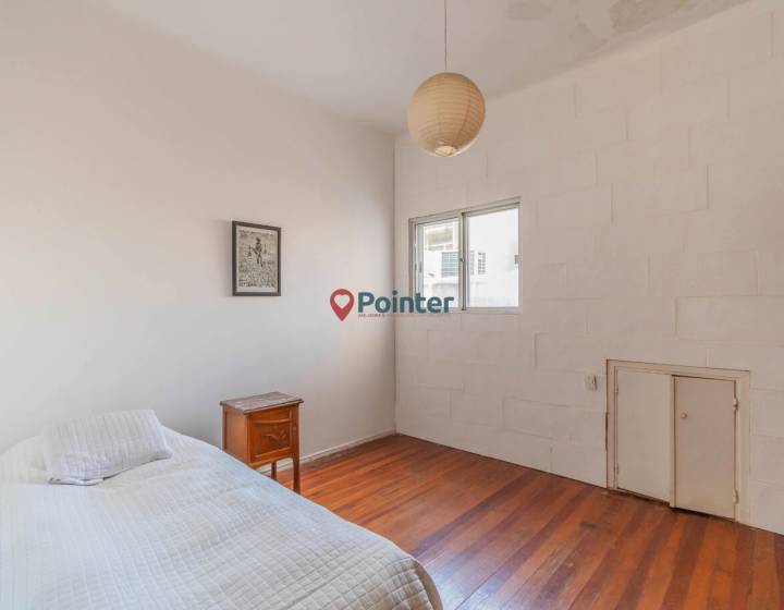 VENTA PH DE ALTOS 3 DORMITORIOS Y BARBACOA EN CORDON SUR.